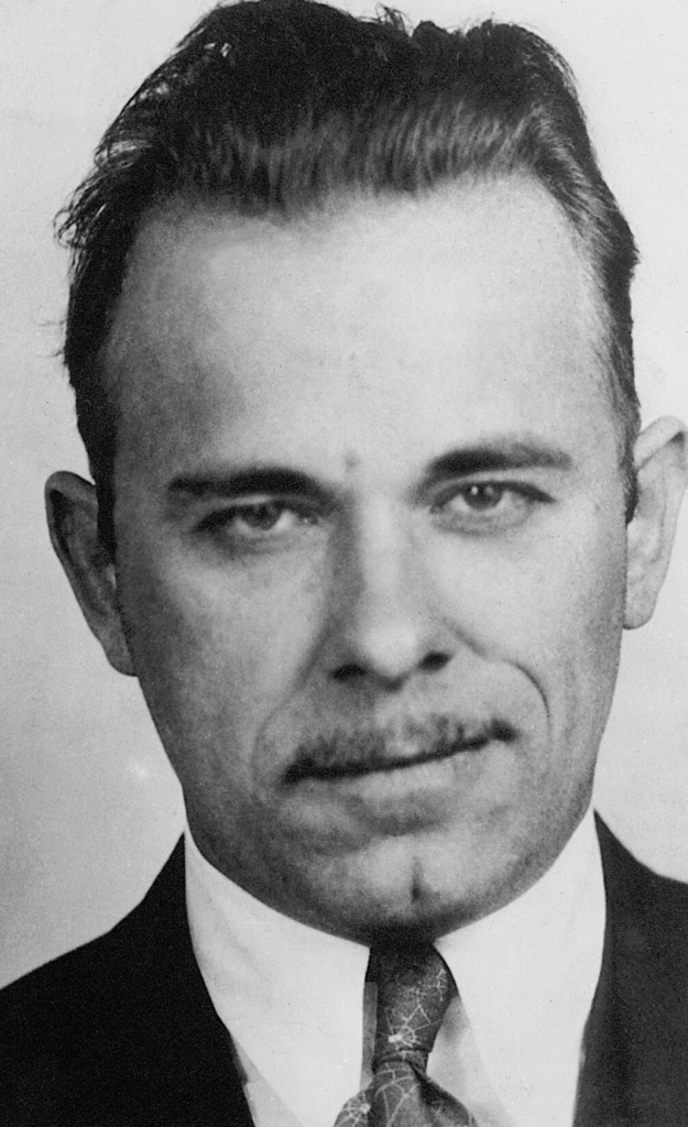 7 of the Most Absurd Prison Escapes Ever-1