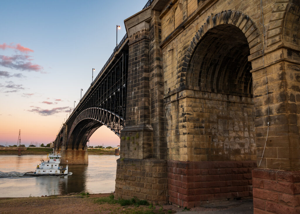 Midwest Mayhem: The 5 Most Dangerous Neighborhoods Revealed-3