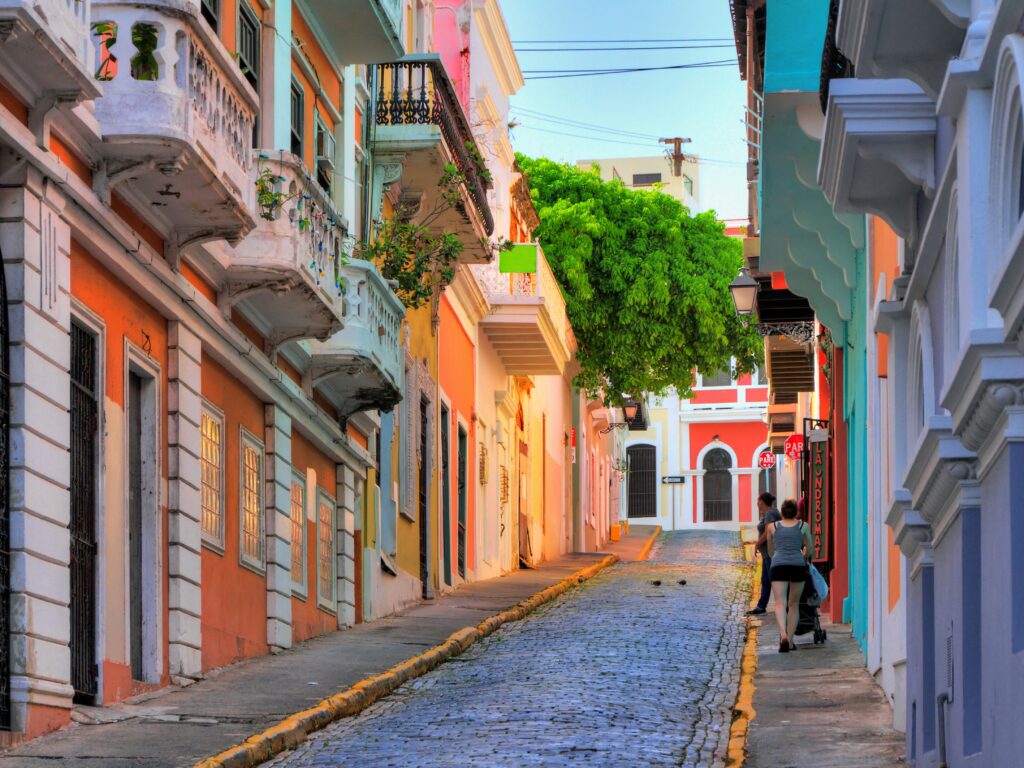 10 Amazing Stops for First-Time Cruisers-4