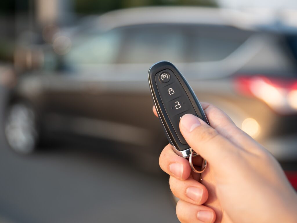 10 Tips to Outsmart Holiday Parking Lot Thieves-2