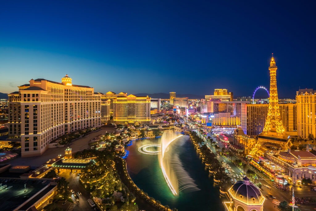 Homeless People Living in Tunnels Beneath Las Vegas's Glittering Casinos-2