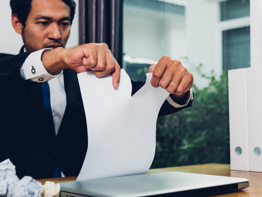 5 Ways to Safely Dispose of Personal Documents-1