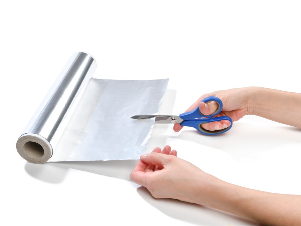 Why You Should Put Aluminum Foil in Your Dishwasher-2