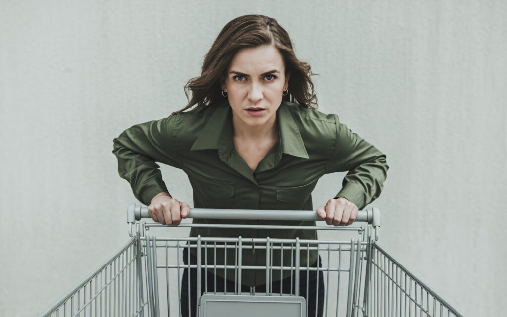 12 Things You Should Never Do at the Grocery Store-2