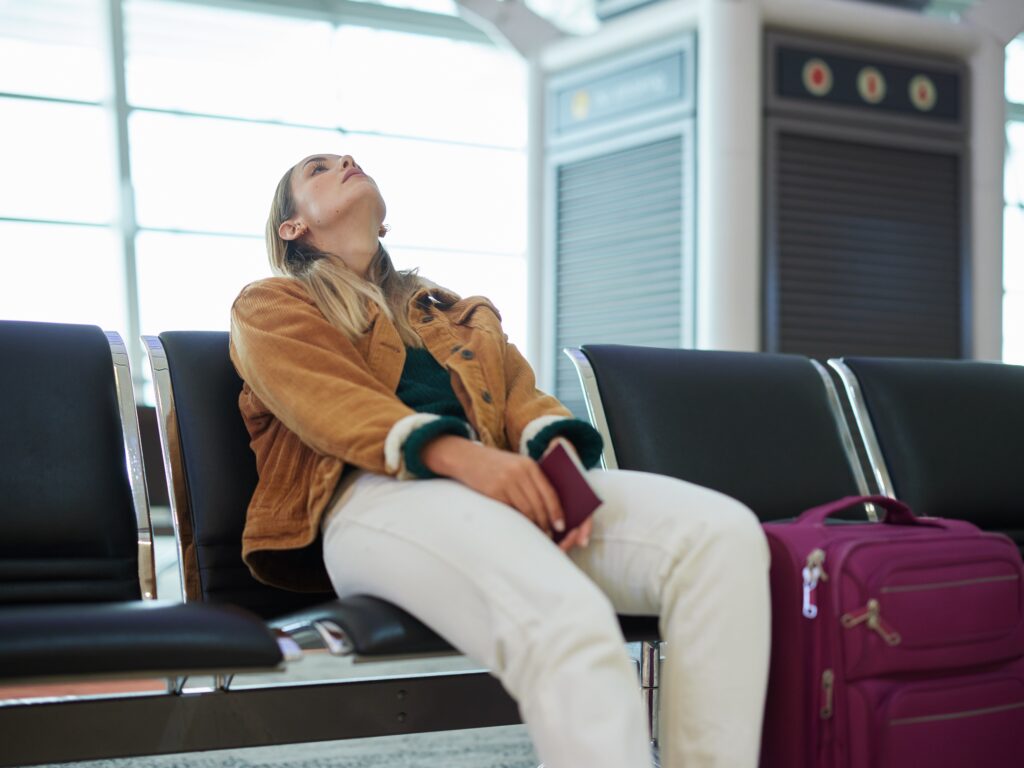Theft by Deception: Luxe Travel Agent Arrested on Multiple Charges-2