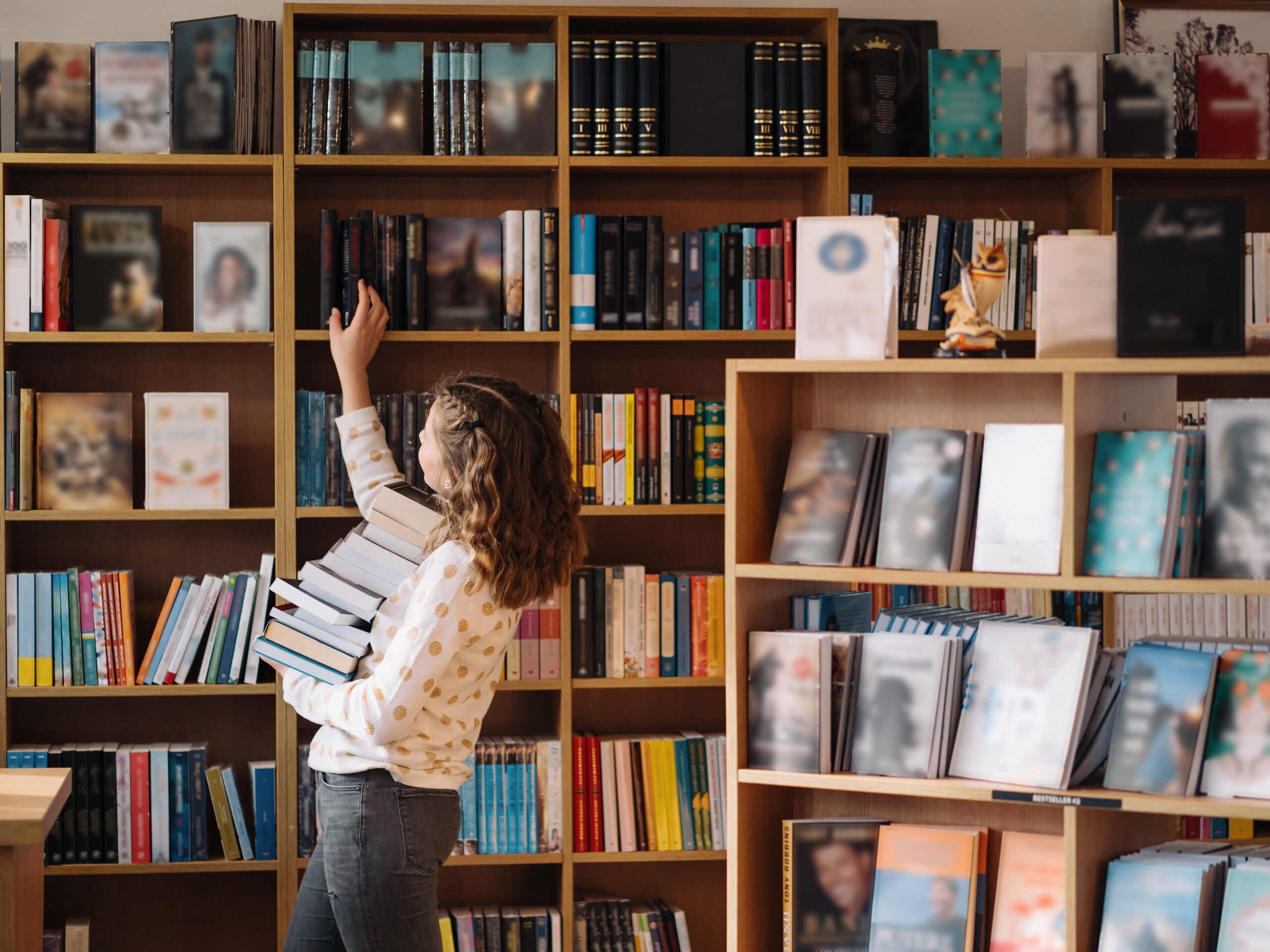 Author James Patterson Honors Independent Booksellers With $500 Holiday Bonuses