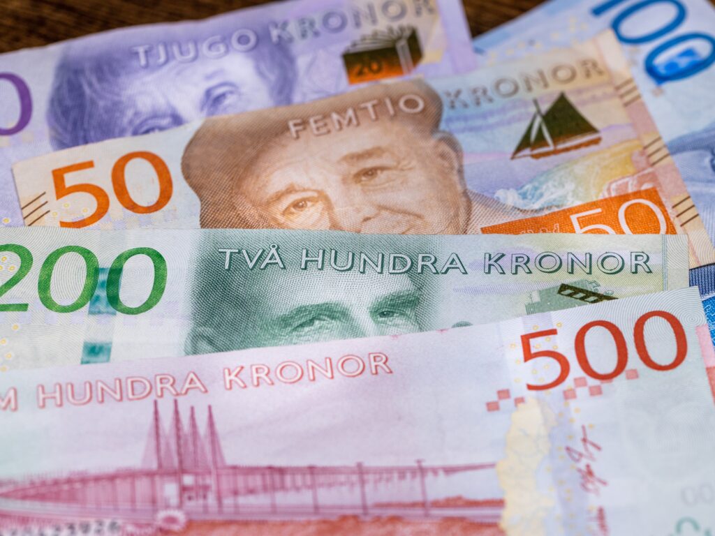 Why Was Jimi Hendrix Arrested in Sweden in 1968?-2