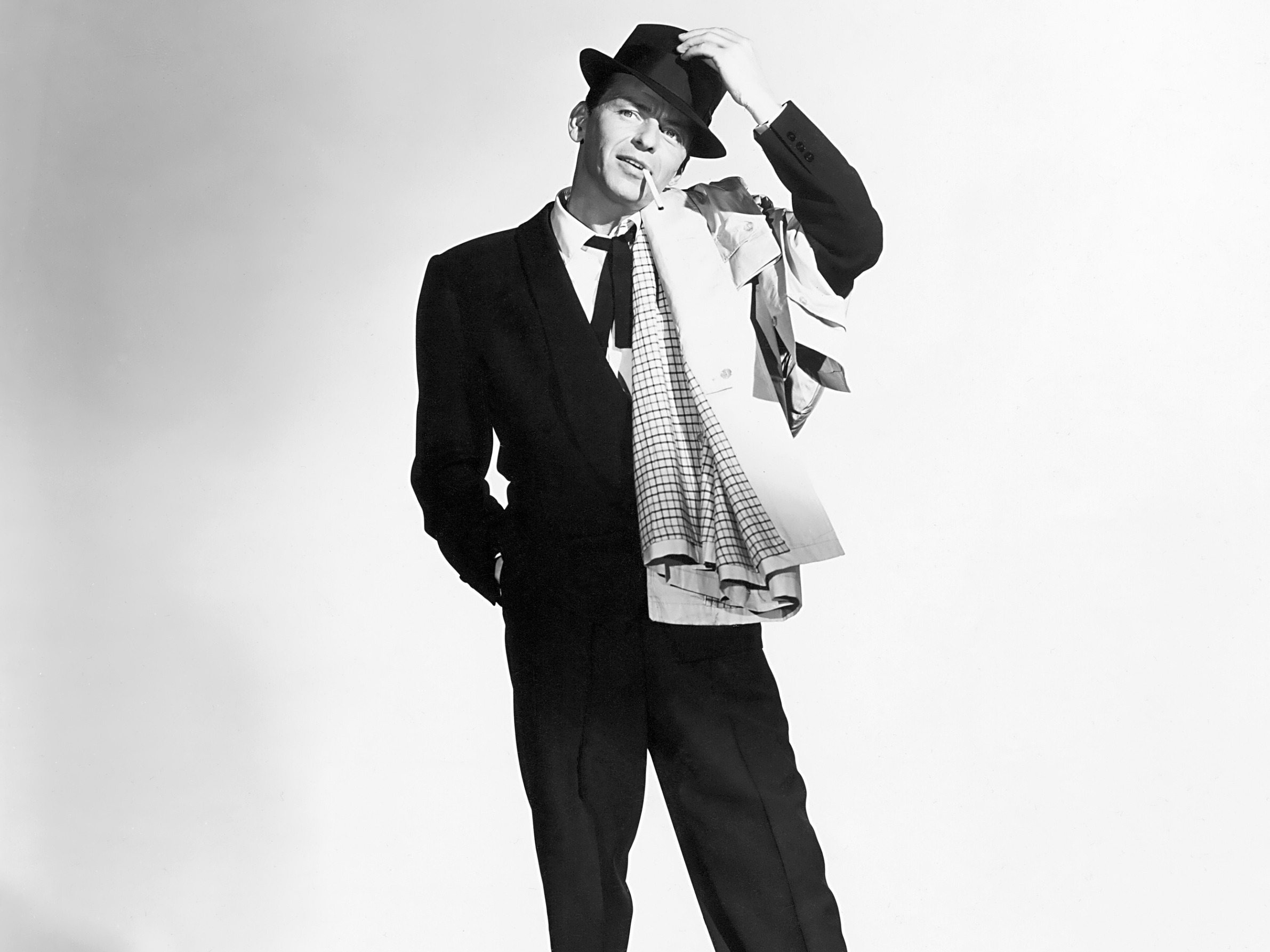 The Crazy Reason Frank Sinatra Carried 10 Dimes in His Pocket