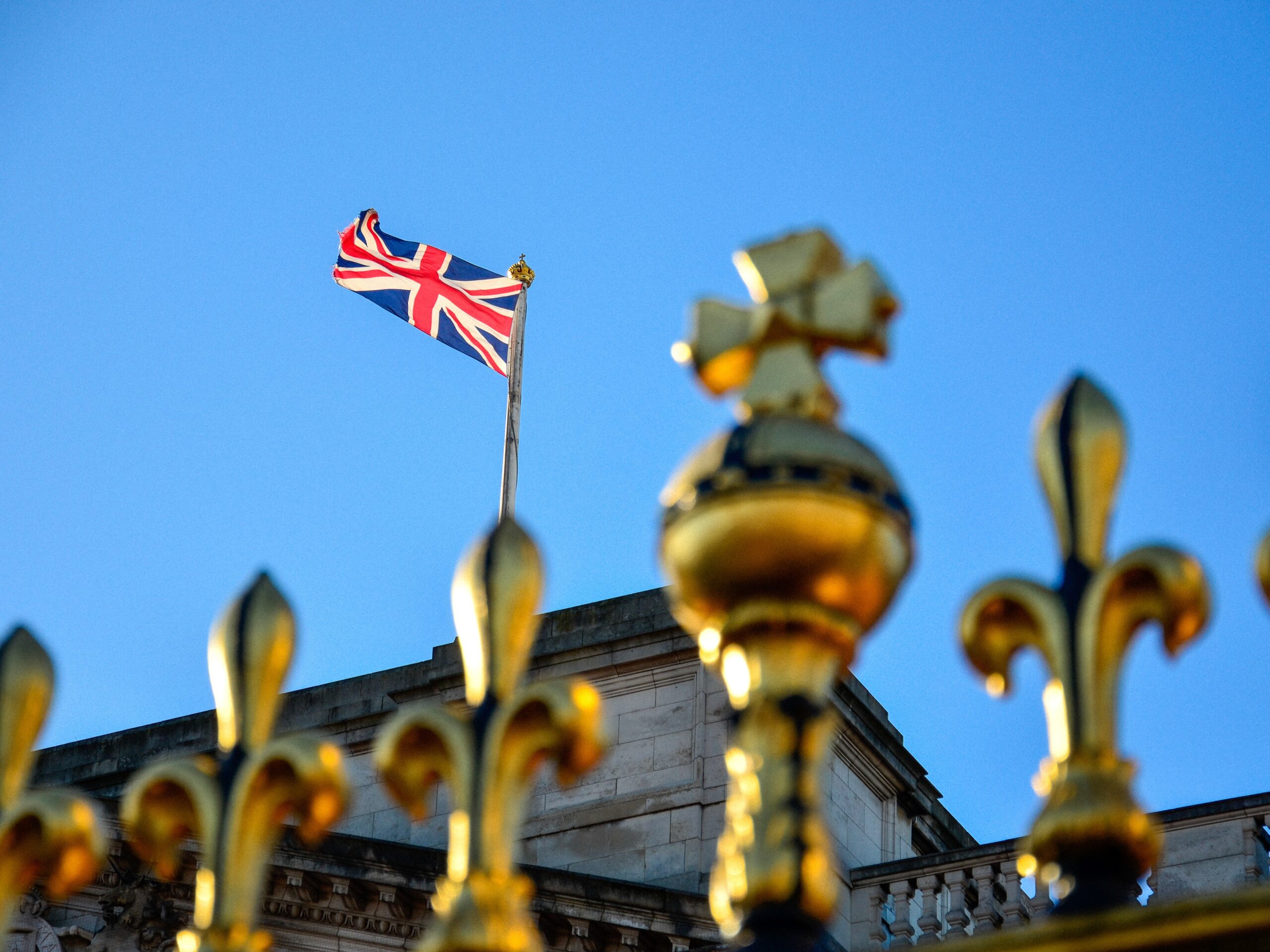 Former Palace Aide Speaks Out on Prince William and Harry’s ‘Sad’ Feud