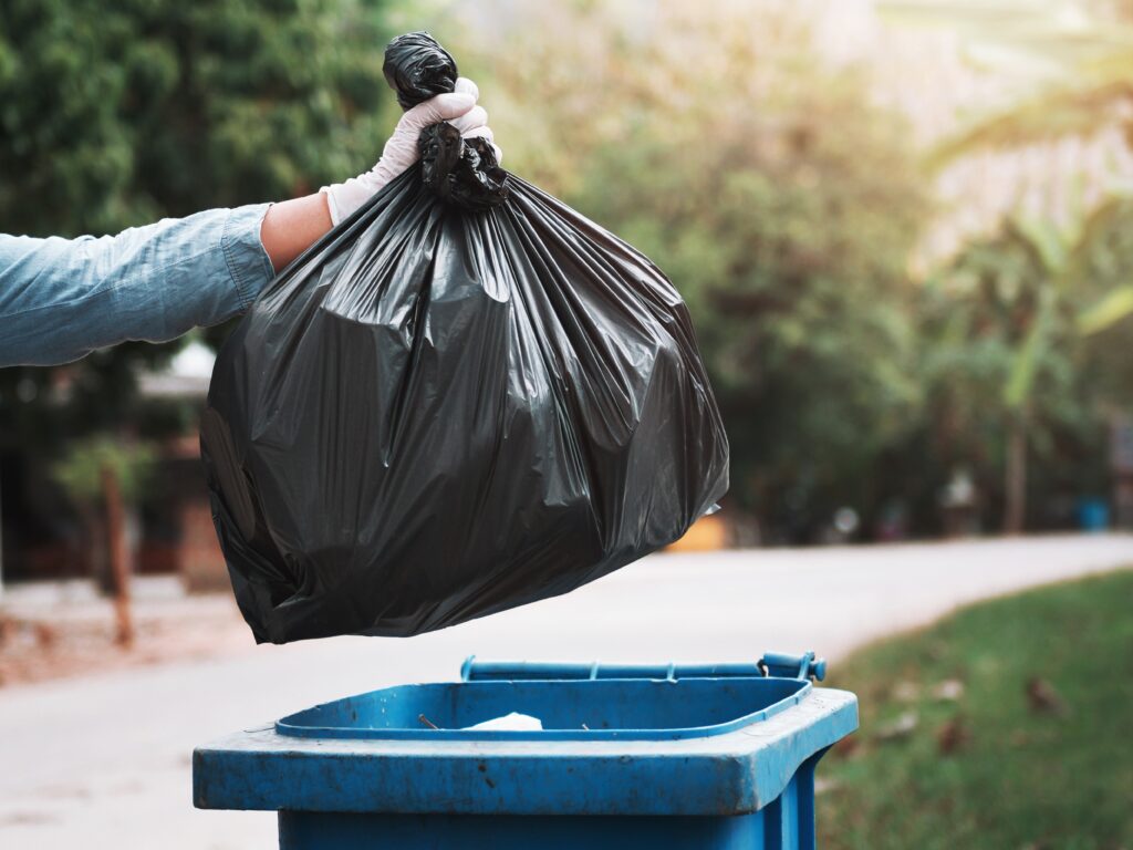 Tennessee Man Arrested for Stabbing Teen Found in Bed with His Wife-2