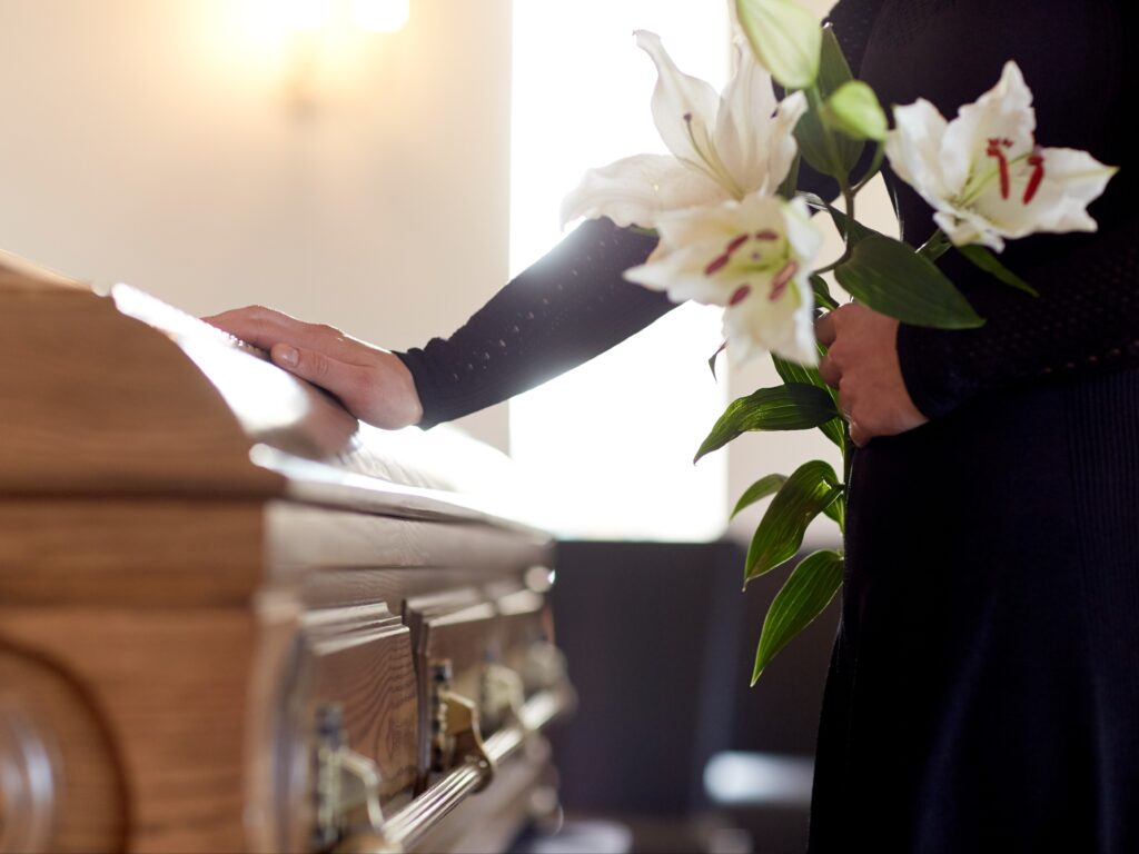 Ohio Funeral Home Applies for Liquor License In Hopes of Becoming ‘Party Planner For The Dead’-1