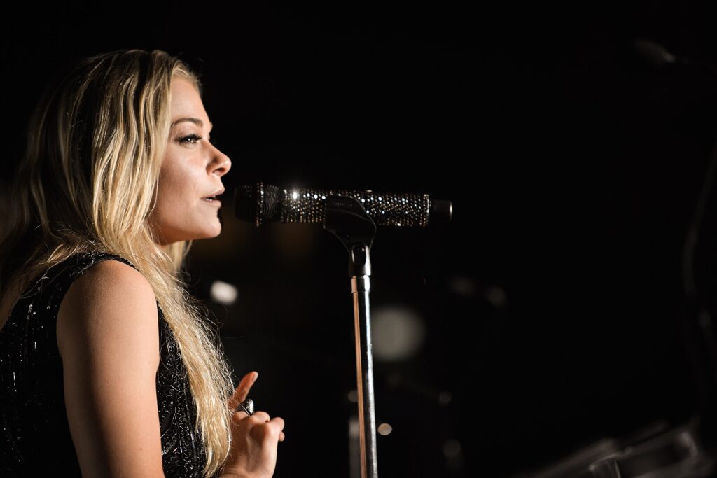 LeAnn Rimes 2014 Big Apple Awards Gala (2)