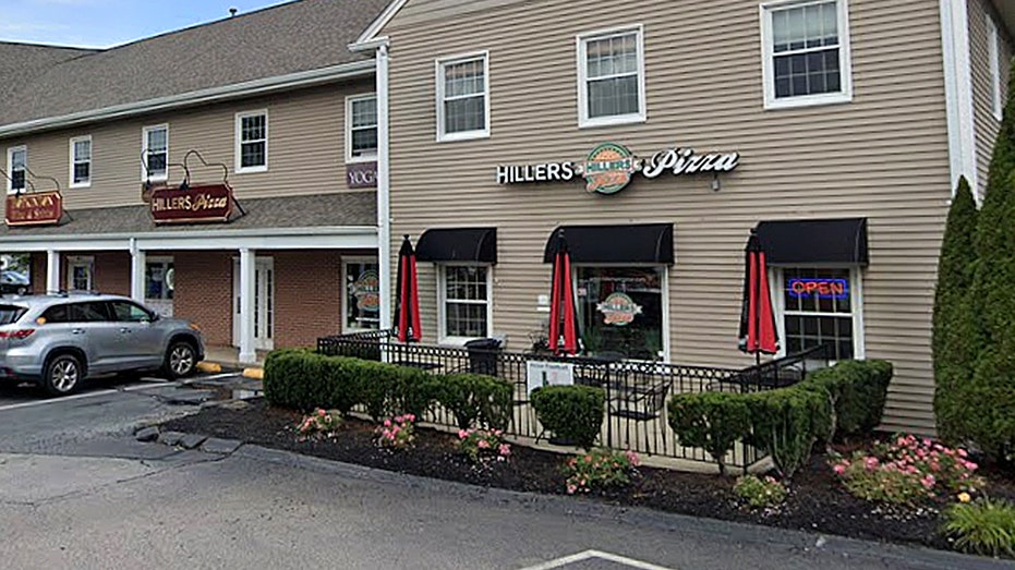 Exterior of Hillers Pizza in Hopkinton, Massachusetts